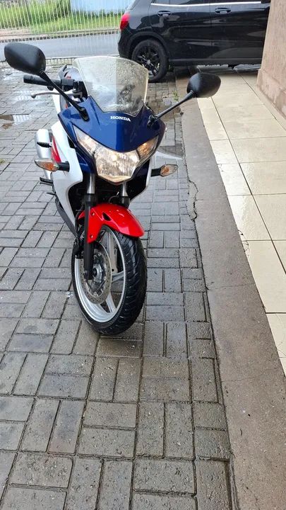 Vendo CBR 250R ano 2012 com 30.400 km originais  - Foto 3