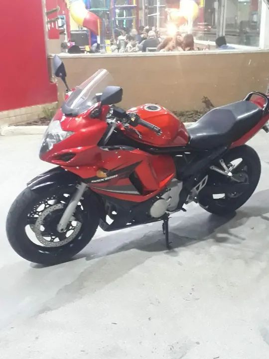 Suzuki GSX 650 e tenere 250