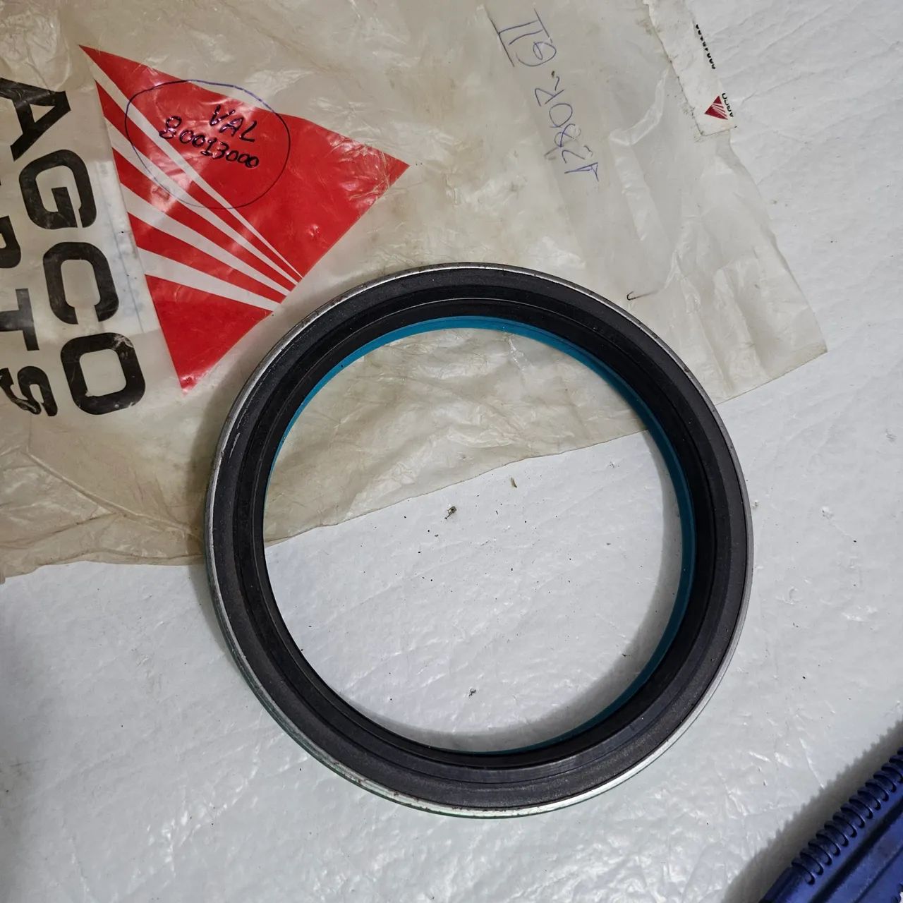 Trator valtra retentor cubo de roda novo original *