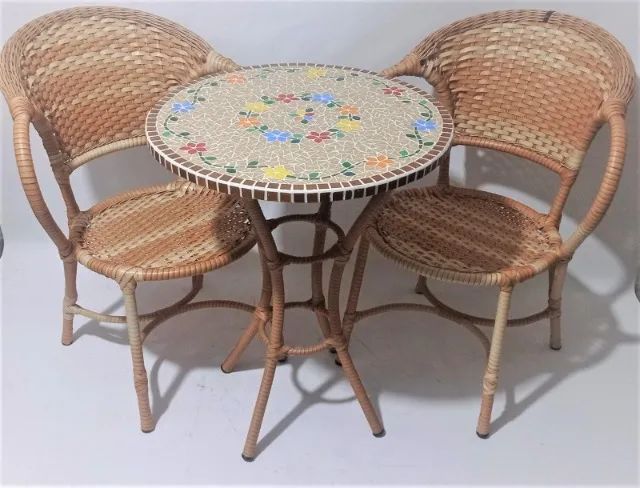 Cantinho do cafe, mesa com cadeiras