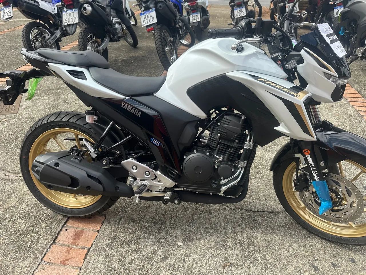 Fz 250 White Colour Price In Nepal Fz 250 Silver Colour Fz 250 White Colour  Price