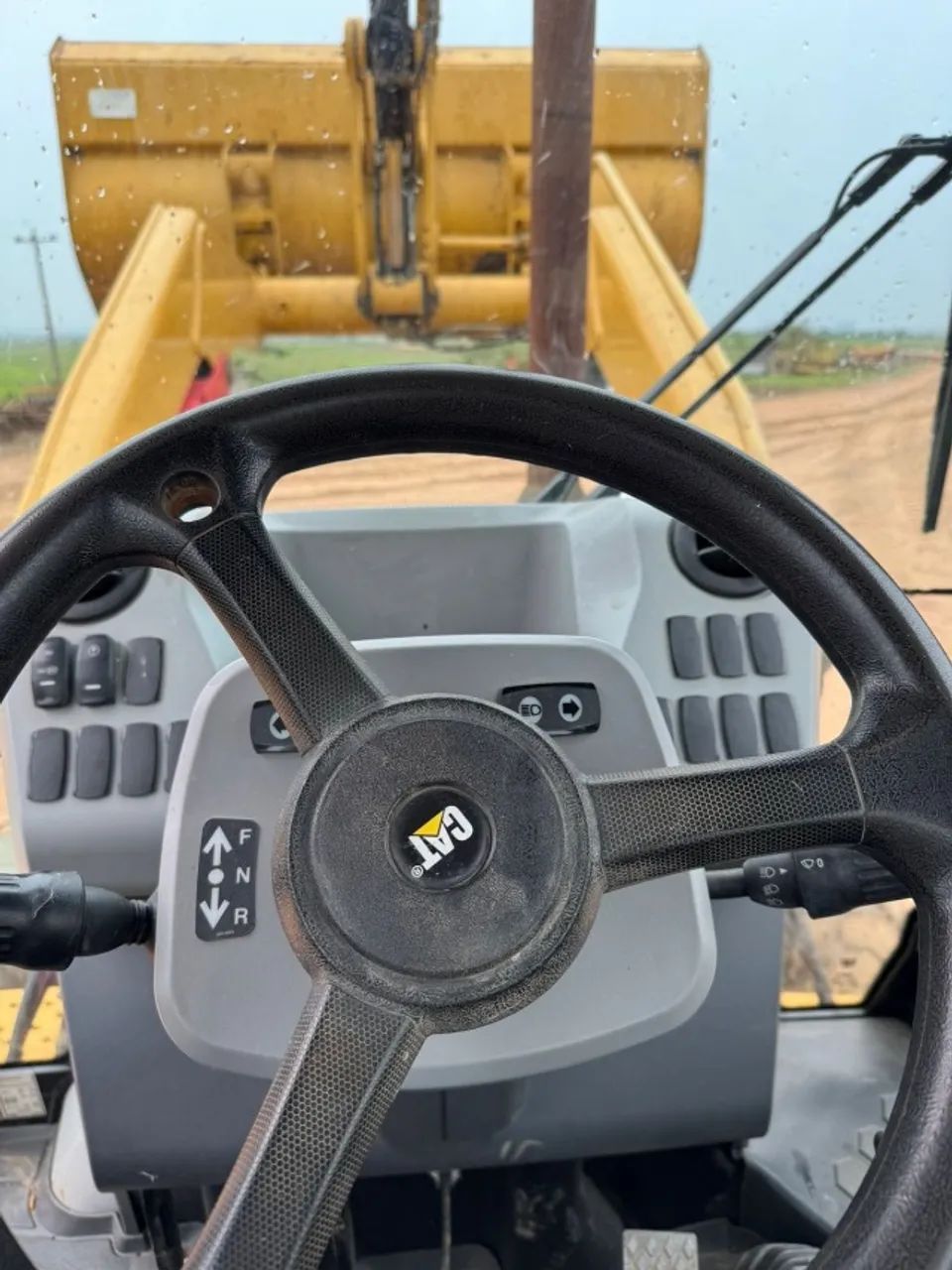 Retroescavadeira Cat 416F2 ANO 2018 - Foto 3