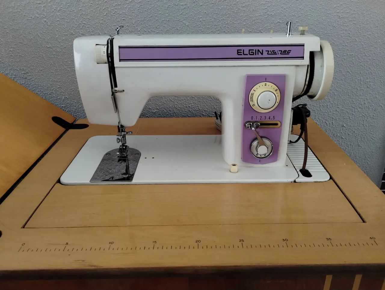 Máquina de Costura Elgin   - Foto 2