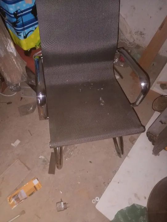 Cadeira de Escritório em Metal e Tela - Foto 2