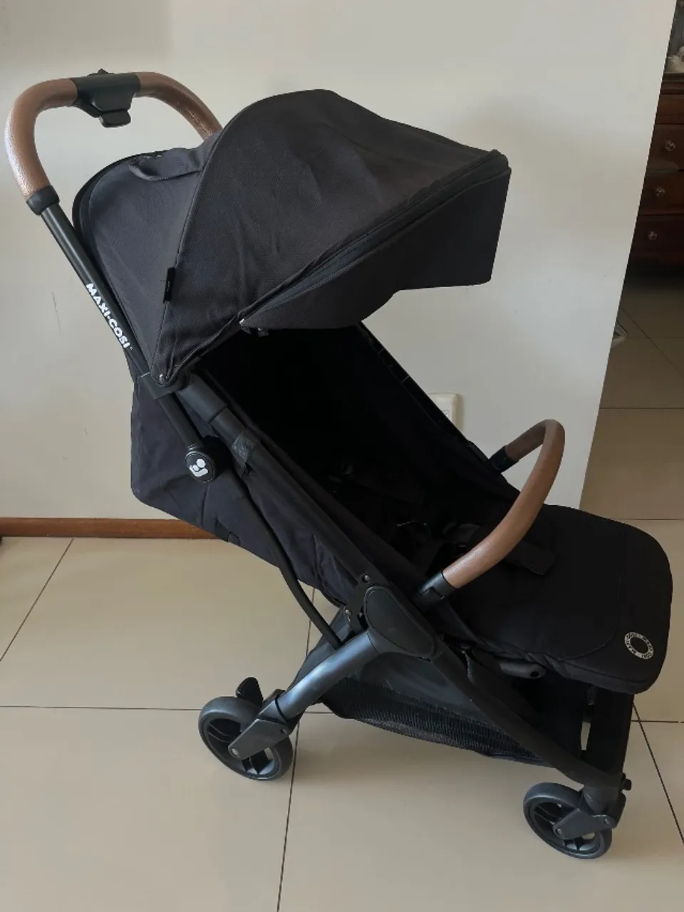 Carrinho Eva² Essential Black Bebê Conforto E Base Maxi Cosi