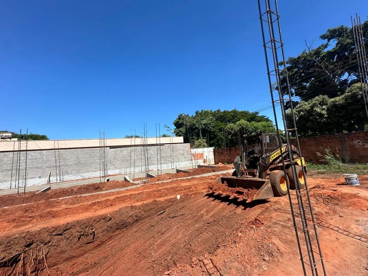 Mini carregadeira New holland l218 - Foto 2