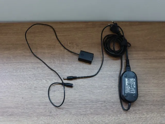 Fonte Adaptador AC Bivolt para Câmeras Canon