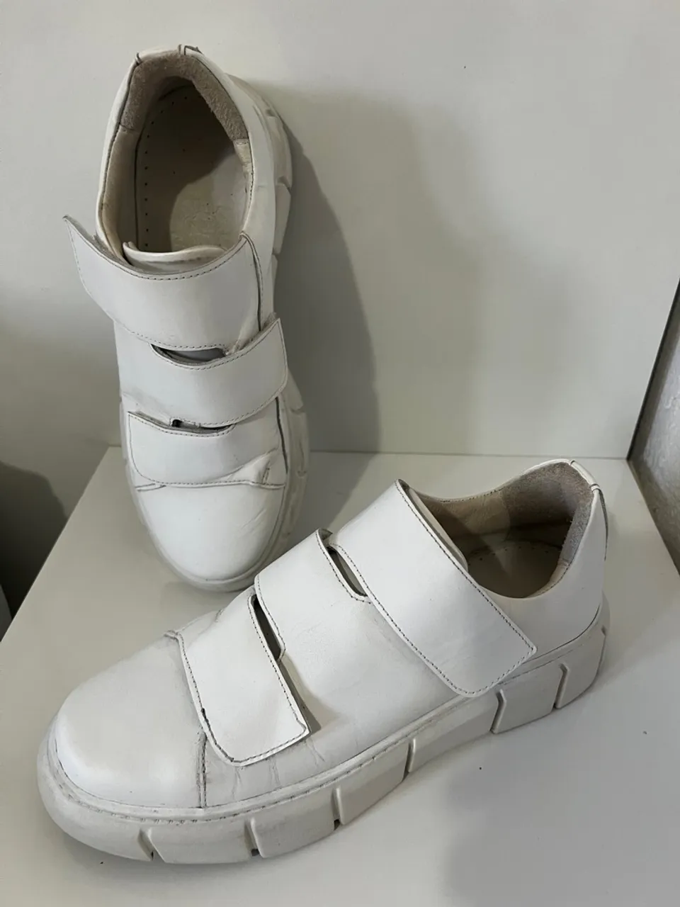Sapatênis Branco com velcro N38