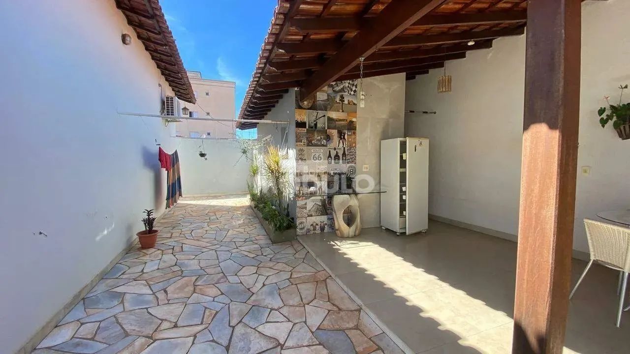 Casa residencial para locação Bairro Santa Mônica com 3 quartos - Foto 11