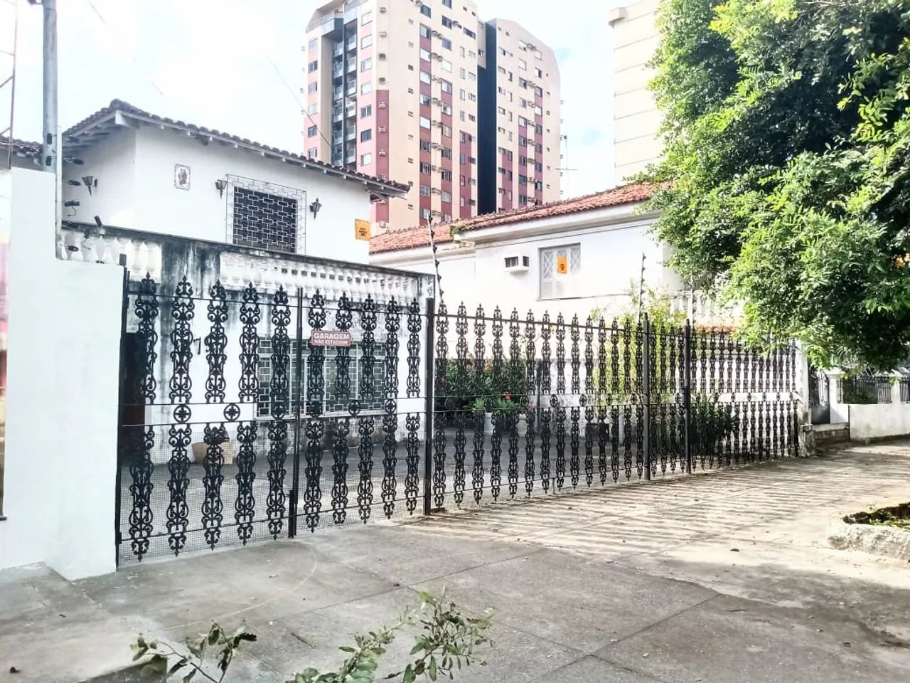 Casa estilo sobrado para fins residenciais ou comerciais na Campina. SOMENTE À VISTA - Foto 2
