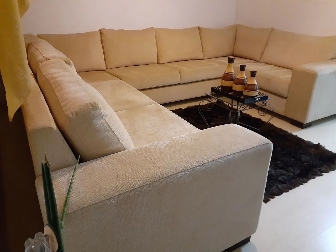 Sofá de Canto Bege - Conforto e Estilo para sua Sala444757627226050561