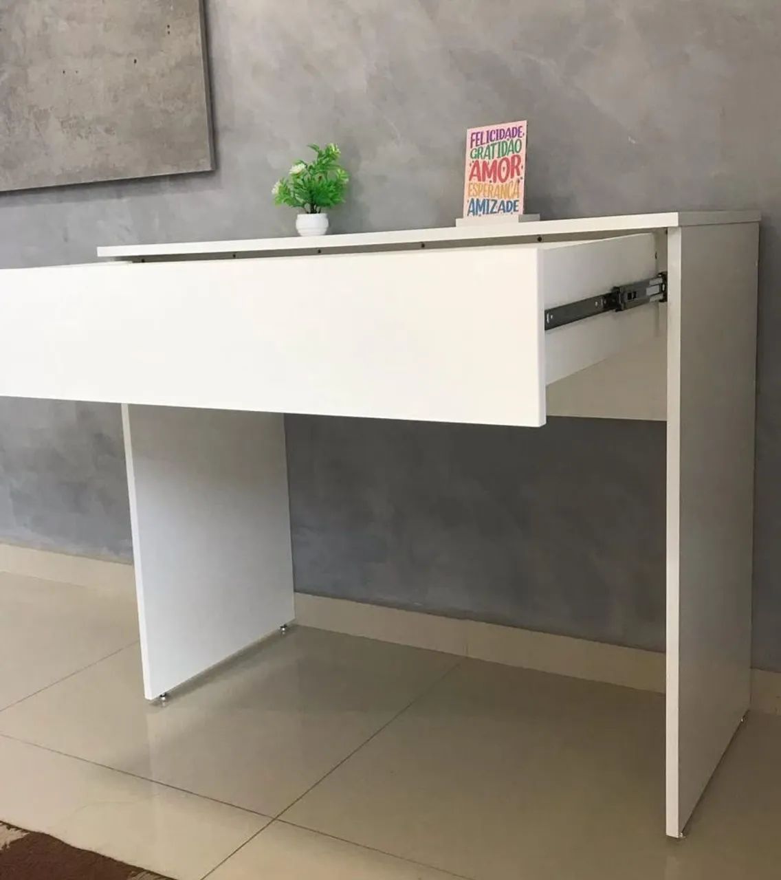Mesa de Escritório Branca com Gaveta - Foto 2
