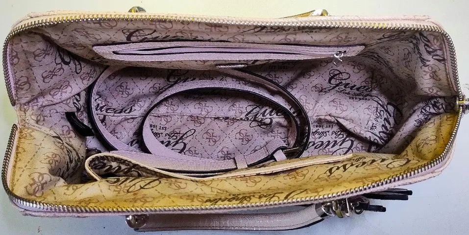 Bolsa de Mao Guess Flor - Foto 3