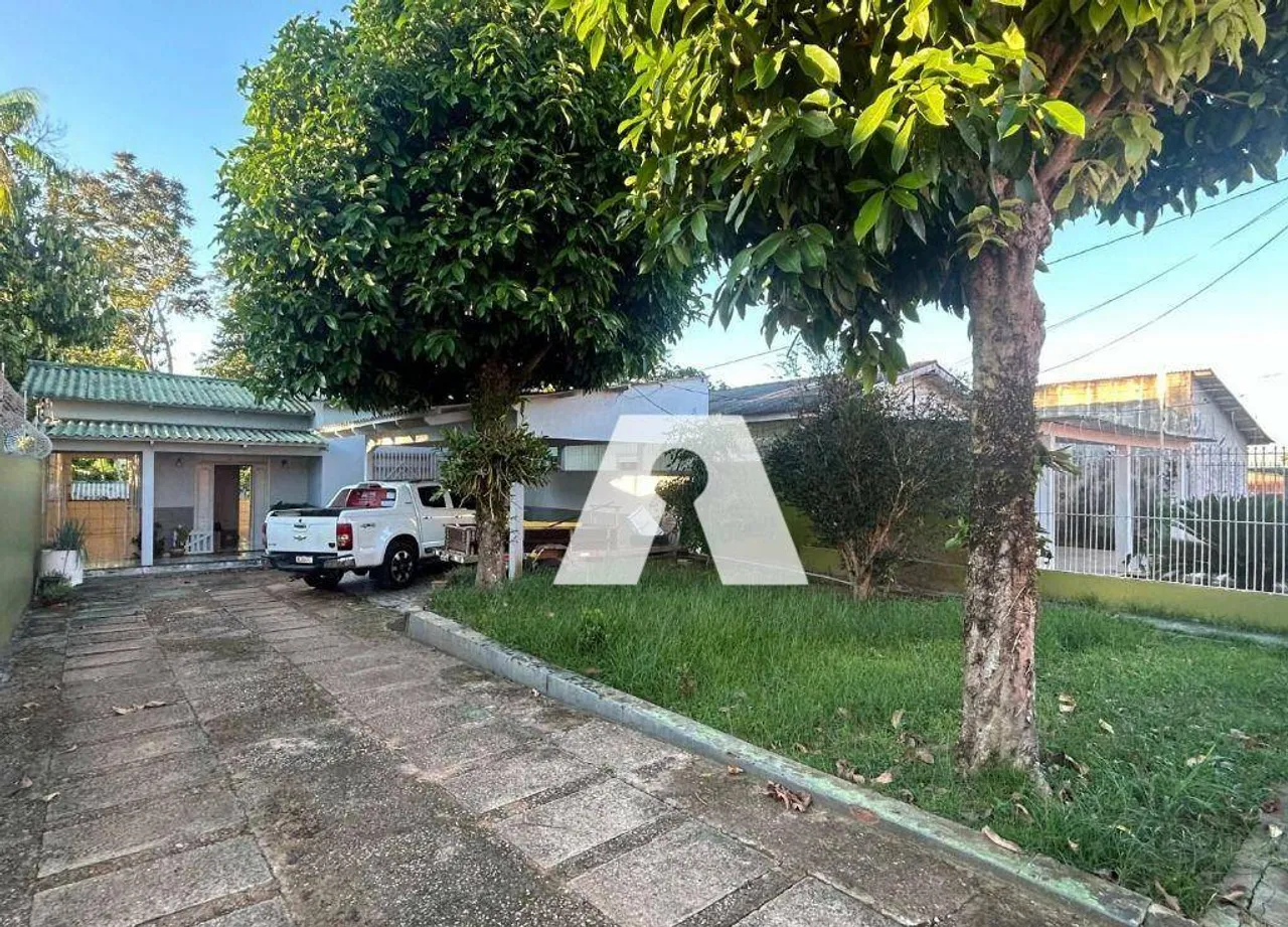 Casa com 3 dormitórios para alugar, 185 m² por R$ 1.767,49/mês - Portal da Amazônia - Rio