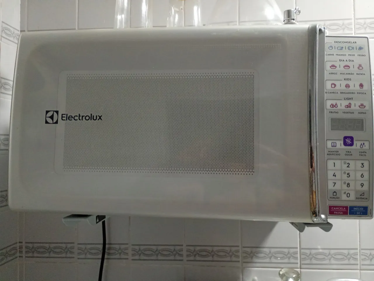 Micro-ondas Electrolux em perfeito estado