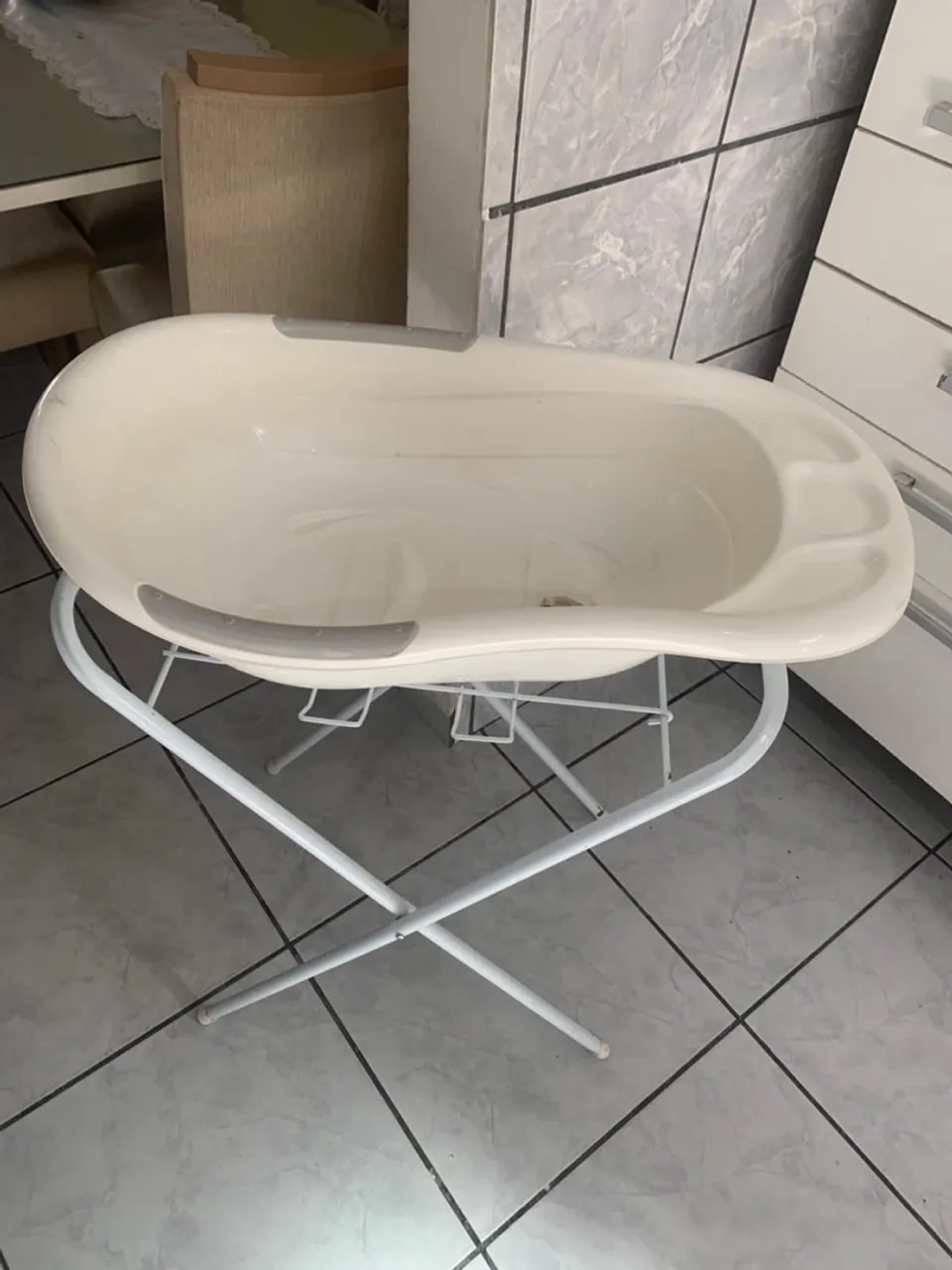 Banheira para bebê com suporte