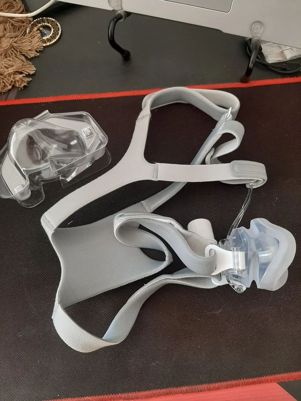 Máscara de CPAP e traqueia para dormir