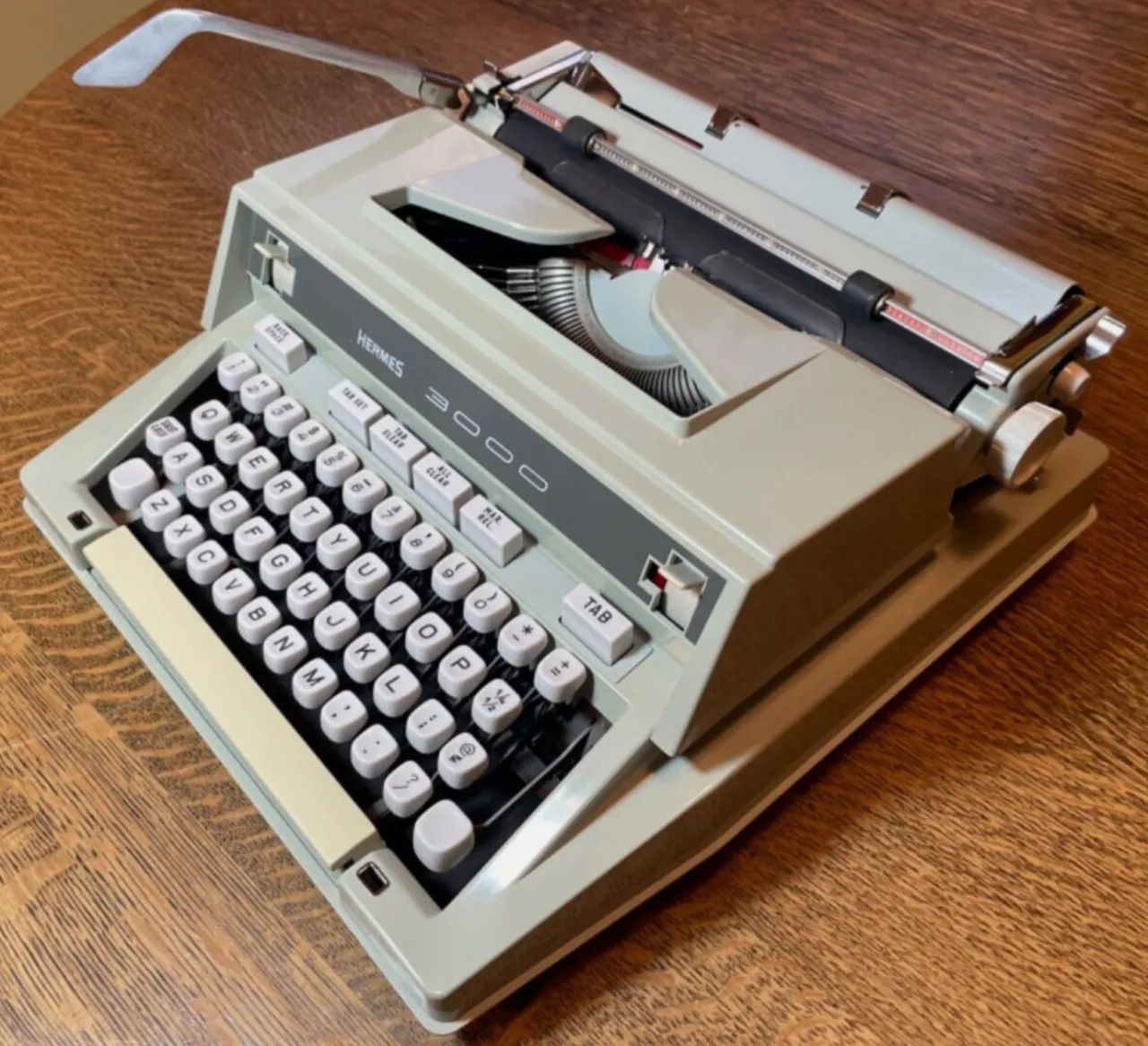 Maquina de escrever Hermes 3000 as duas por 1.200 - Foto 3