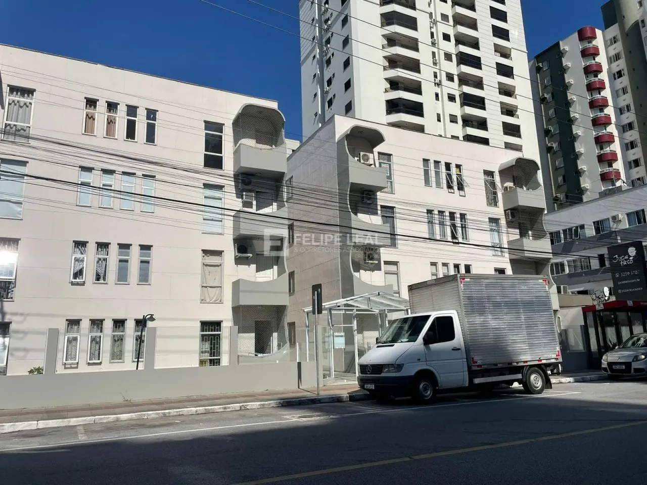 Apartamento em Kobrasol - São José