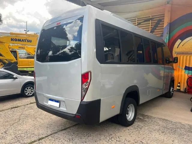 VOLARE FLY CINCO 17 LUGARES ANO 2018 - Foto 3