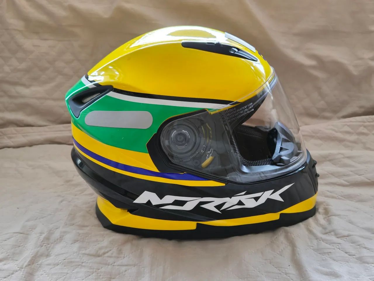 Capacete Norisk Pintura Estilo Senna com Viseira de Sol Embutida - Foto 3