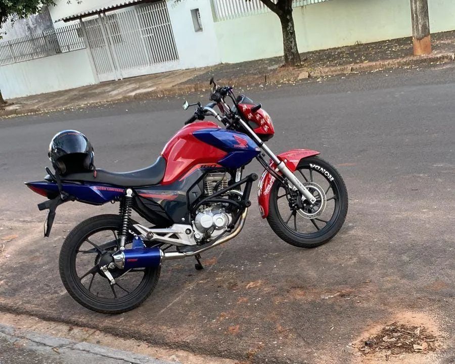 Vende-se fan 160 vermelha 