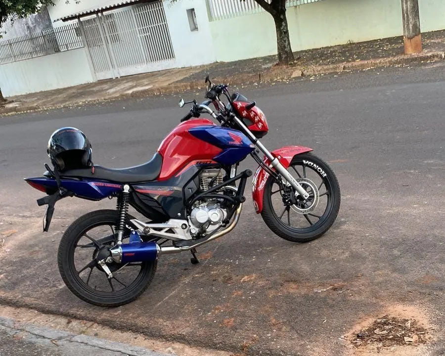 Vende-se fan 160 vermelha