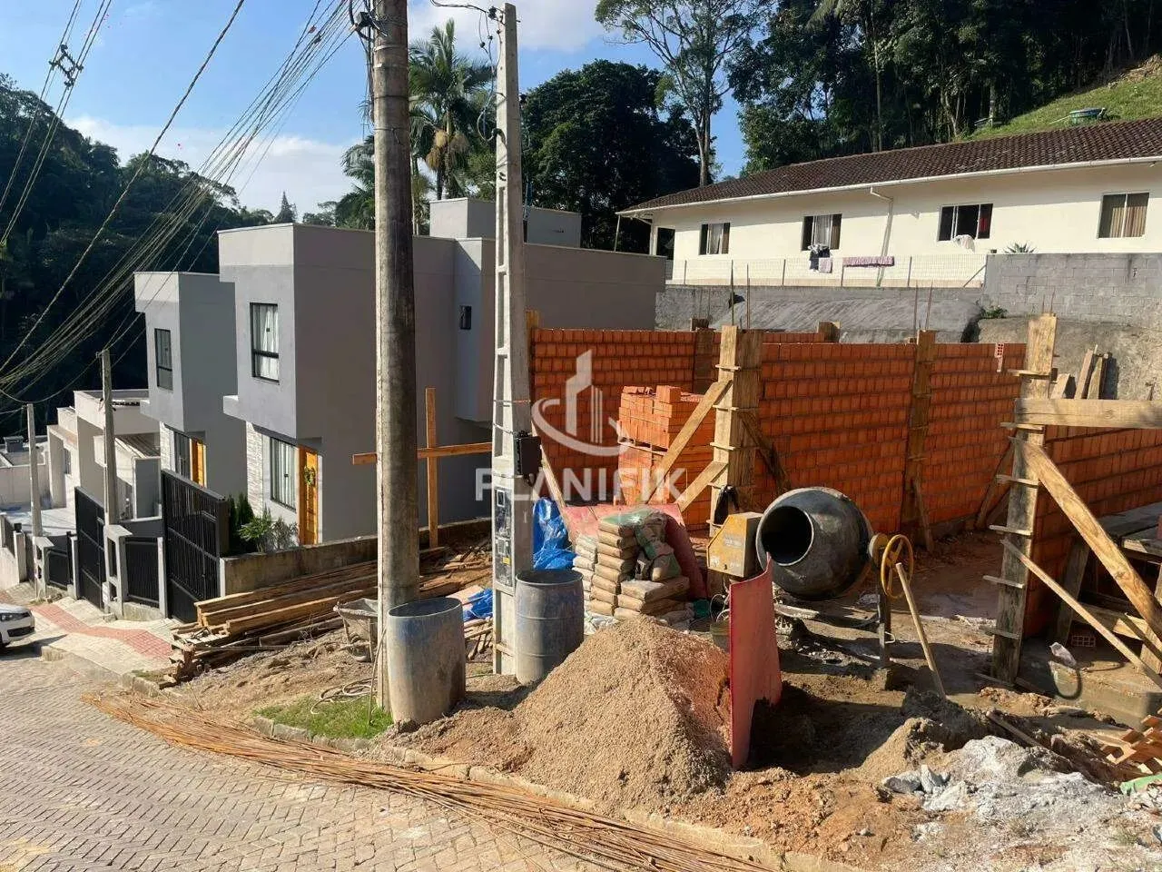 CASA 2 QUARTOS SENDO UMA SUÍTE BAIRRO SÃO PEDRO, BRUSQUE -SC