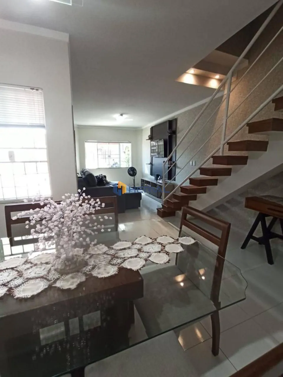 Sobrado com 3 quartos à venda, 174 m² - Zona 28 - Maringá/PR