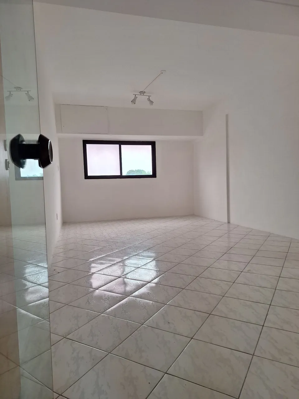 Venda de salas em Lauro de Freitas no shopping estrada do coco