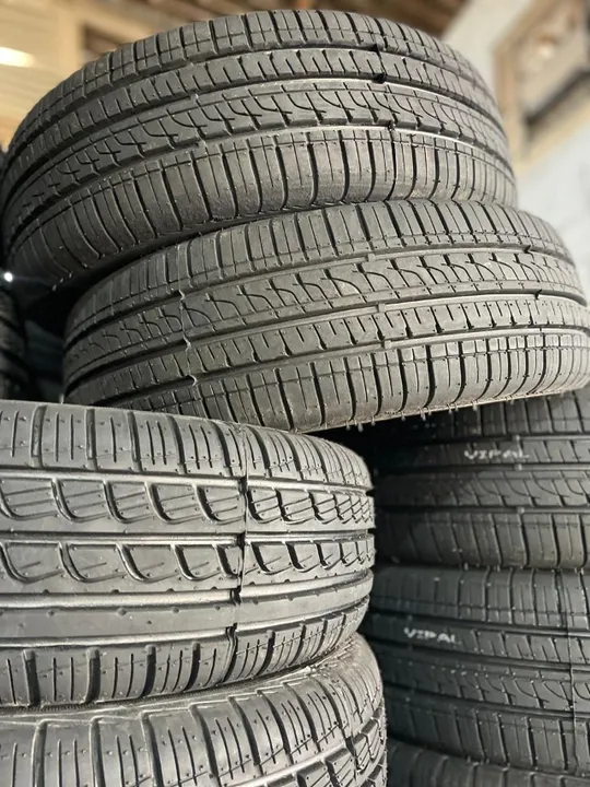 Promoção relâmpago de pneus de qualidade para você 185/70-14 226,00