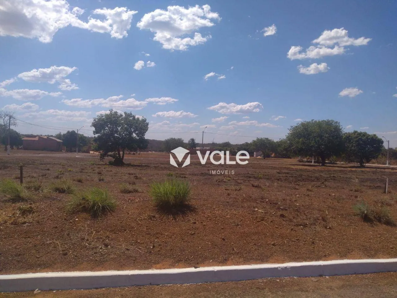 Terreno para alugar, 305 m² por R$ 540/mês - Luzimangues - Porto Nacional/TO