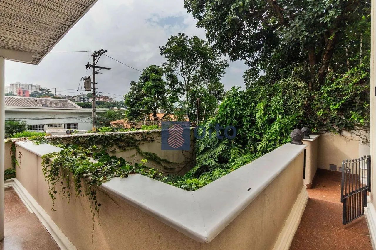 Casa Exclusiva no Pacaembu  Pronta para Morar com Conforto, Sofisticação e Segurança - Foto 2