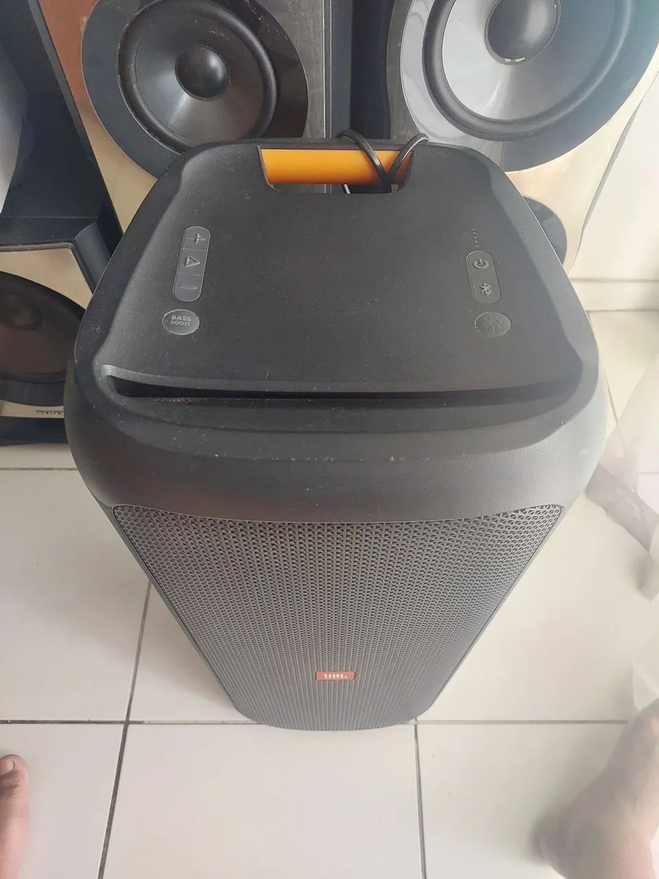 Caixa de som portátil JBL Partybox 300 Bluetooth  - Foto 2
