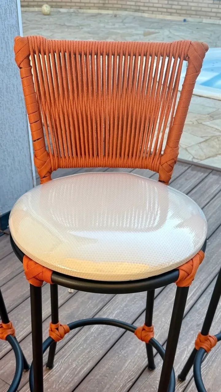 Banquetas de Design Moderno com Detalhes em Corda 390 cada