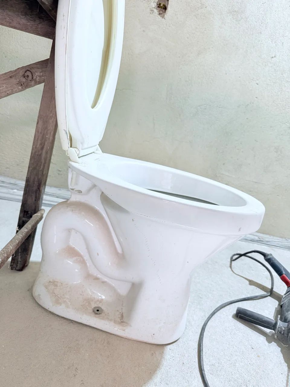 Vaso sanitário sem caixa acoplada  - Foto 2