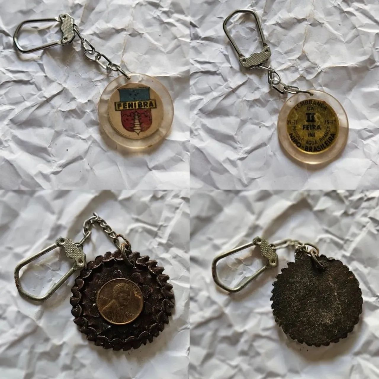 Lote 4 chaveiros Vintage e 1 medalha - Foto 2