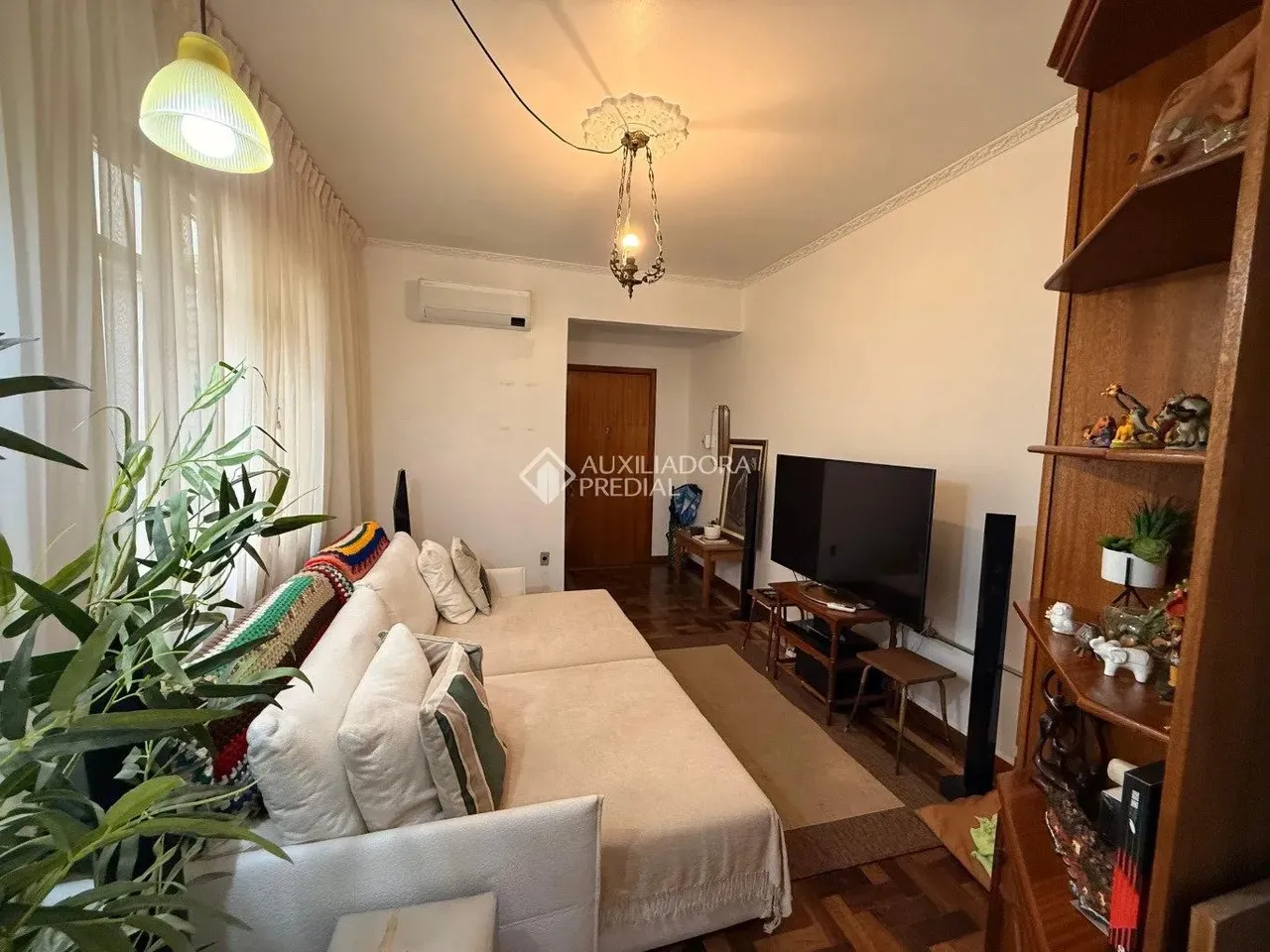 apto 2 dorm na r teixeira de freitas