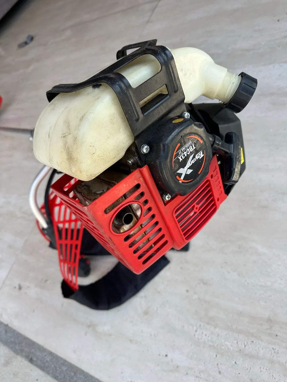 Roçadeira Toyoma TBC43X gasolina  - Foto 3