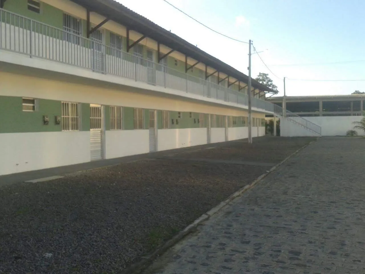 x VENDO AP 2/4 COM SUÍTE PRÓXIMO AO AEROPORTO