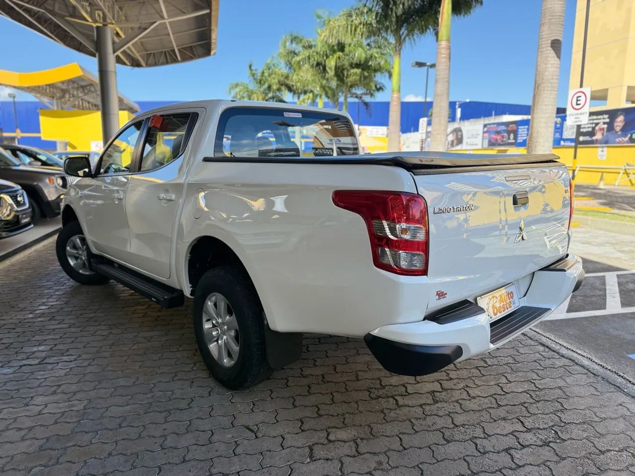 Mitsubishi L200 Triton 2.4 16V Turbo Diesel Gl Cd 4X4 Manual - Foto 5
