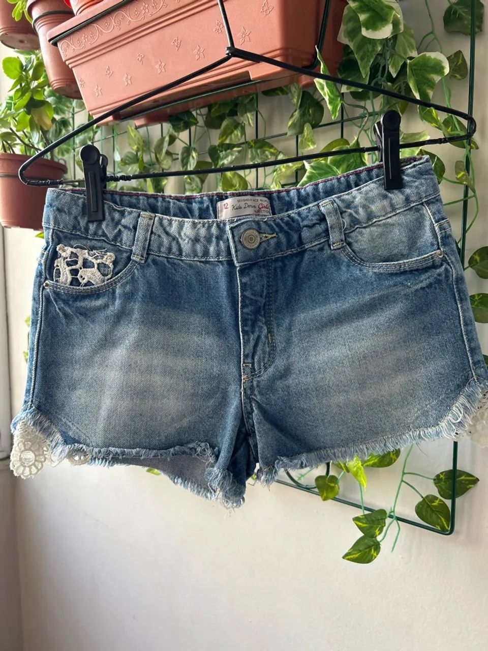 Short jeans, amarelo e rosa Renner tam 12 R$ 25,00 cada
