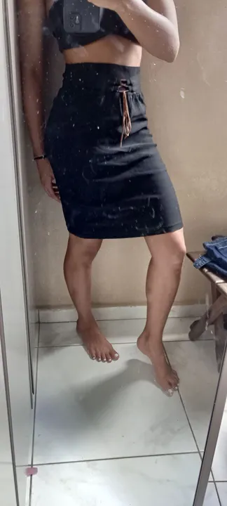 Saia Preta com Detalhe em Cadarço