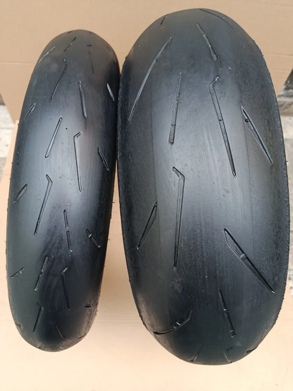 Par pneu usado Pirelli Diablo Rosso4 Corsa 190/55-17 e 120/70-17
