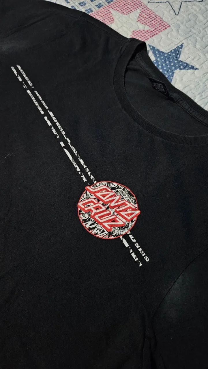 Camiseta Preta Santa Cruz Skateboards - Roupas - Quarta Divisão