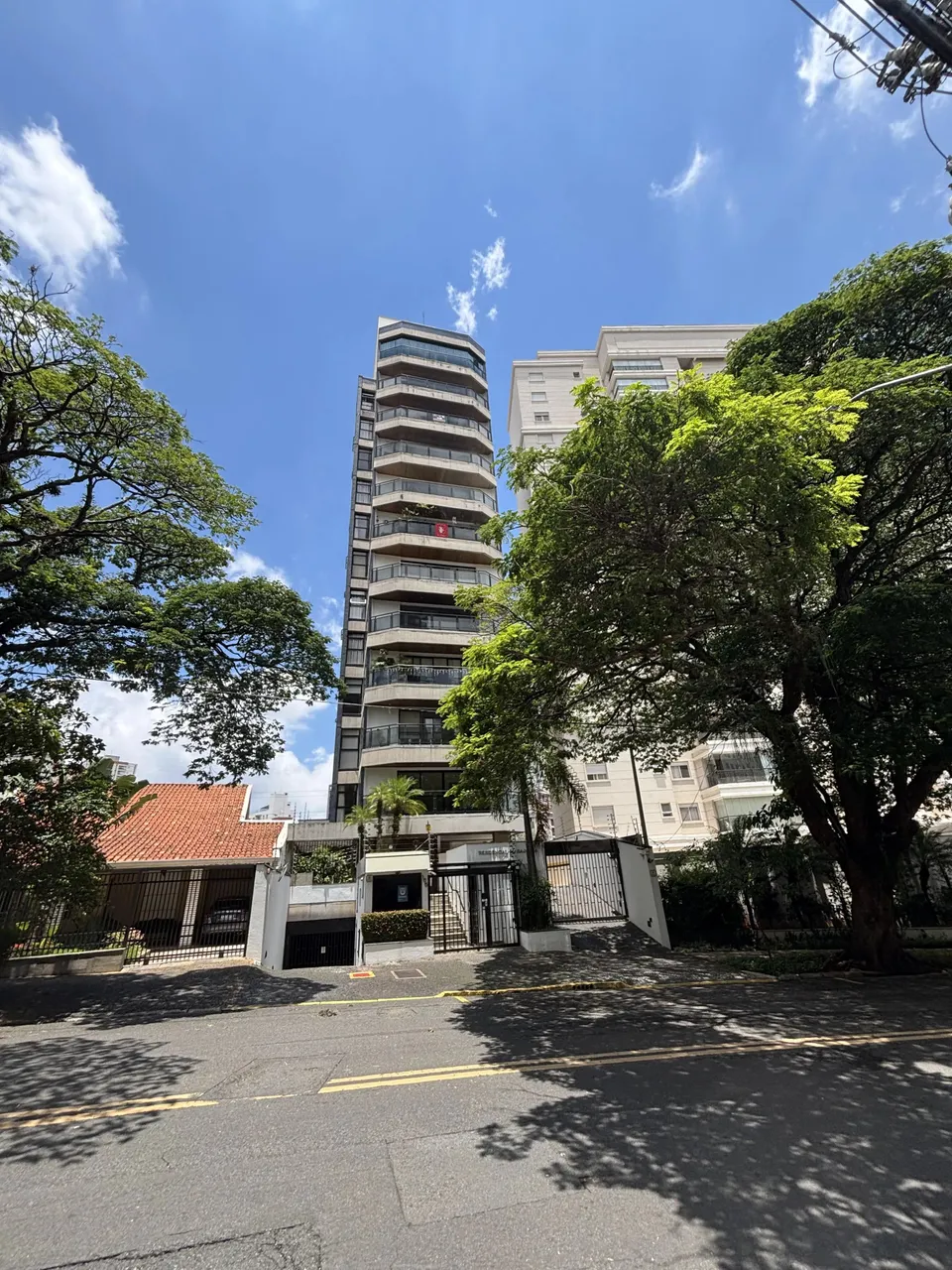 Cambuí Lindo Apartamento com 165m2 em Campinas