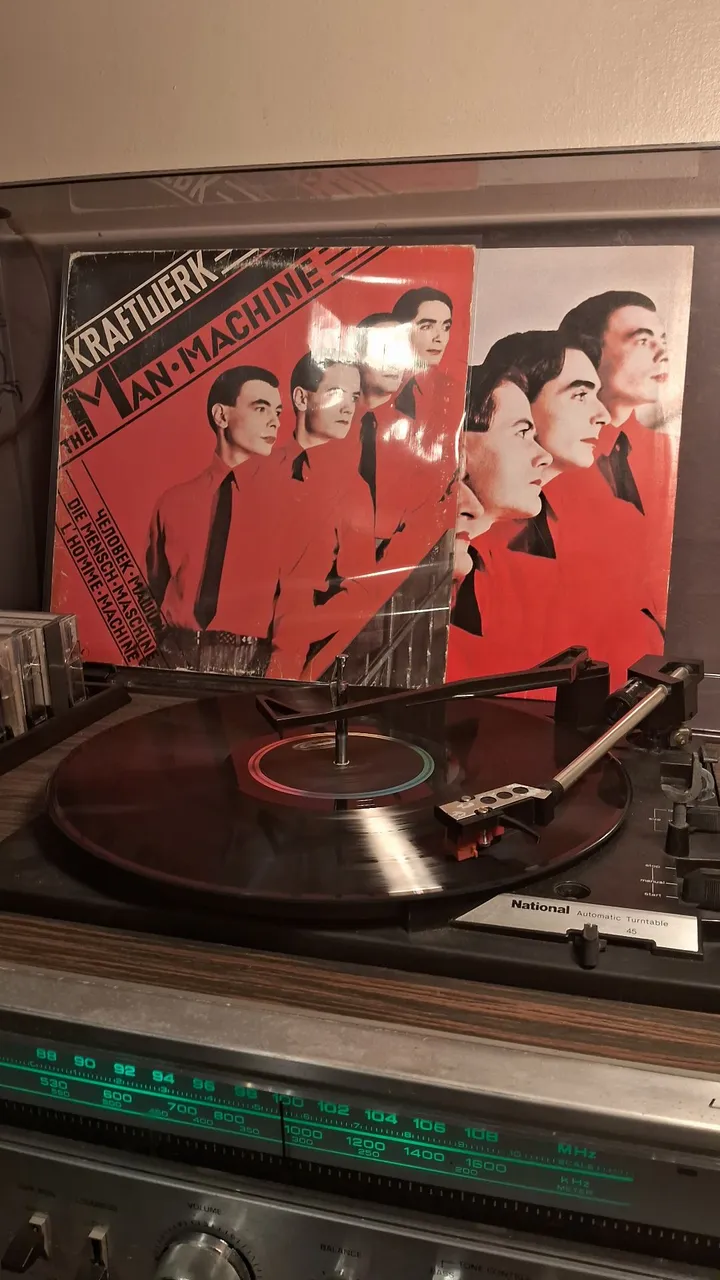Kraftwerk - The Man-Machine