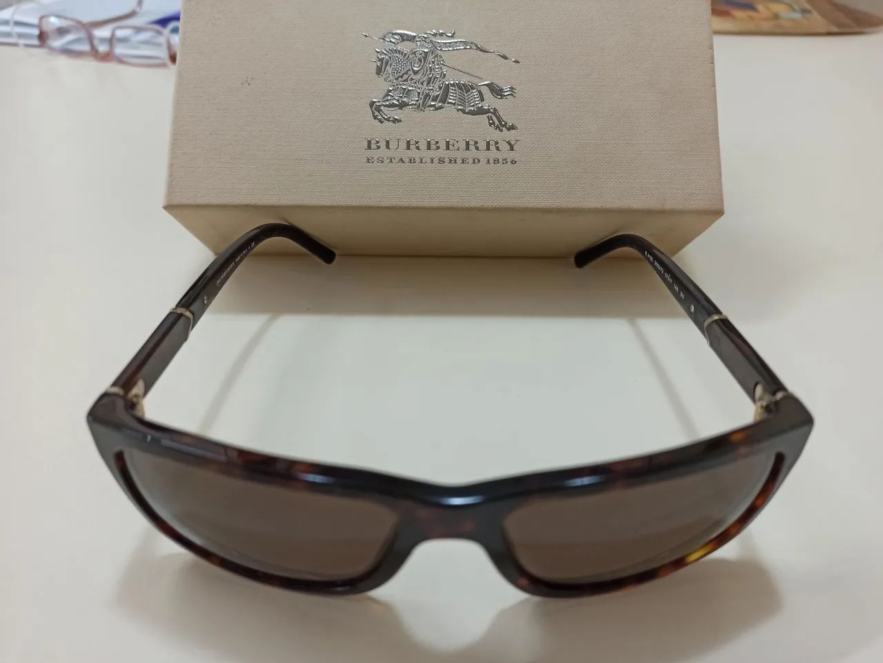 BURBERRY Óculos de Sol marron da grife Burberry 