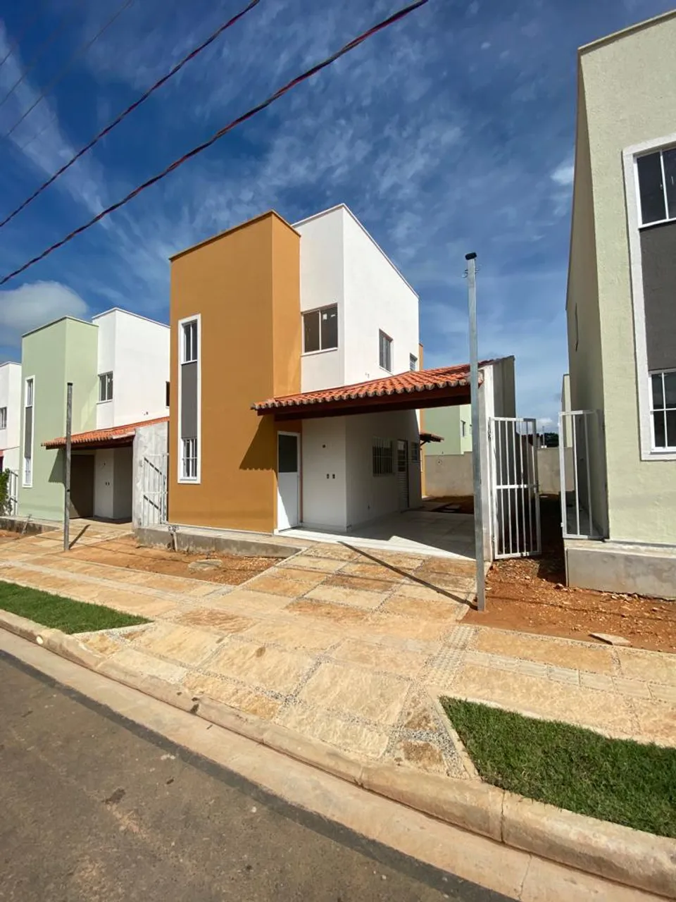 Cond. Jardins Di Roma (Casas na Zona Leste) - Amc Imobiliária