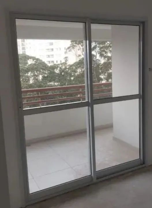 Porta alumínio 1,70 X 2,15 - Foto 2